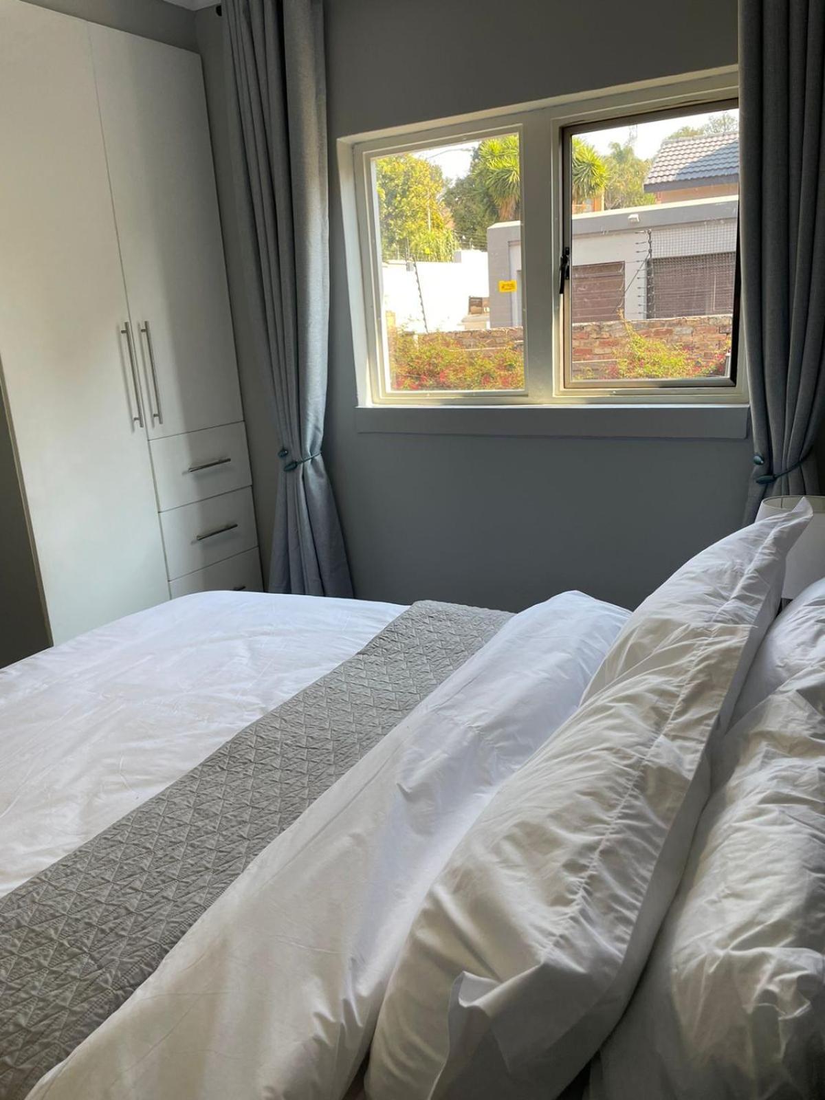 Bed and Breakfast 642 On Vincent à Pretoria-Noord Extérieur photo